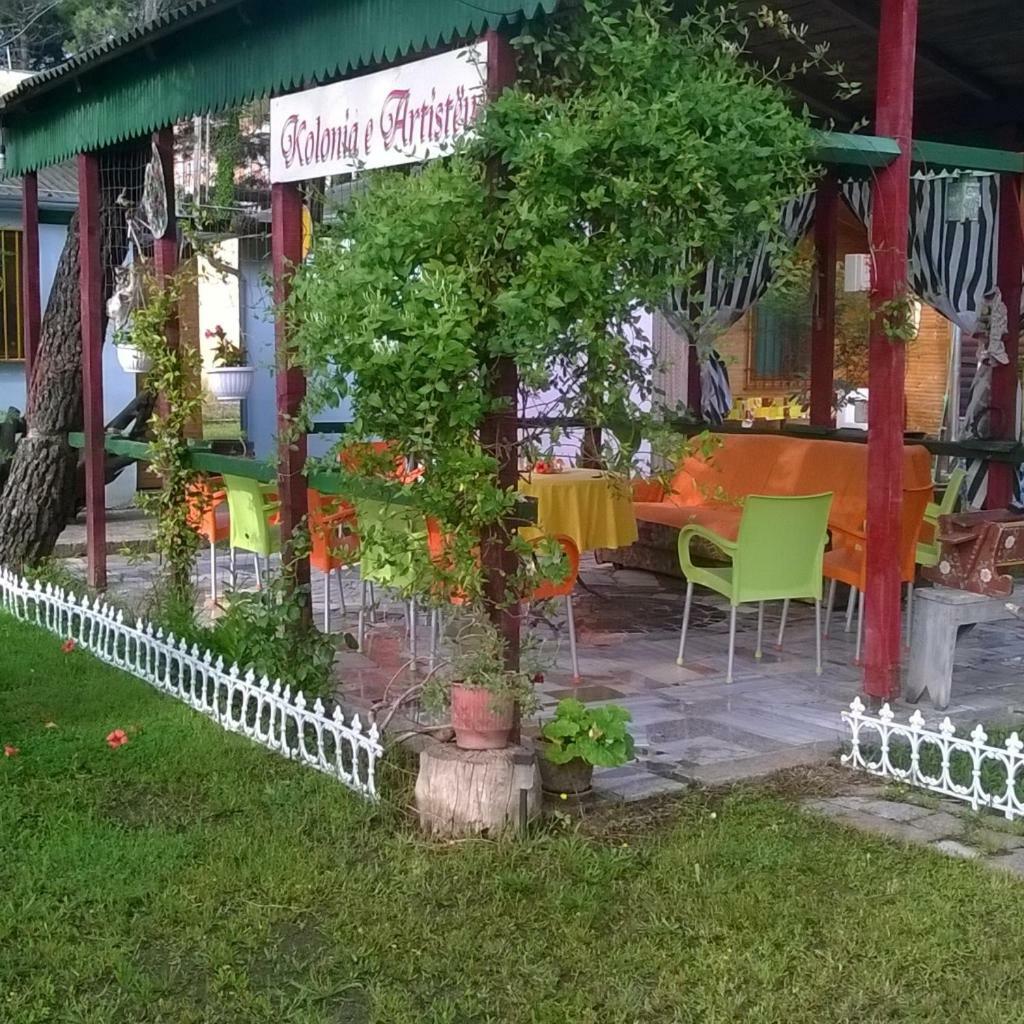 Апартаменти Kolonia E Artistave Веліпоя Екстер'єр фото